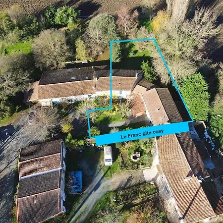 Les Franc Ensemble De 2 Qui En Font Un Grand Lägenhet *