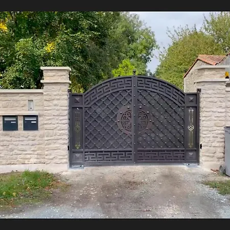 Les Franc Ensemble De 2 Qui En Font Un Grand Appartamento Tonnay-Charente