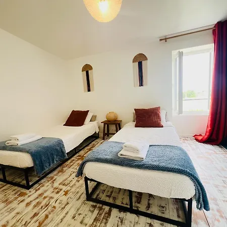 Les Franc Ensemble De 2 Qui En Font Un Grand Tonnay-Charente